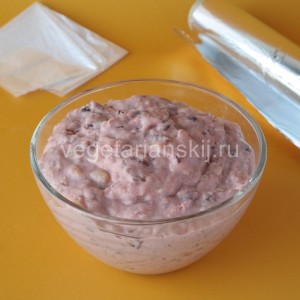 Вегетарианская (веганская) колбаса из гороха и фасоли